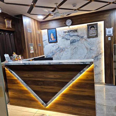 Hotel Ozone,Ahmadabad Zewnętrze zdjęcie