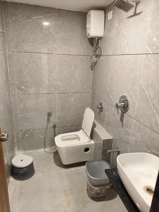 Hotel Ozone,Ahmadabad Zewnętrze zdjęcie