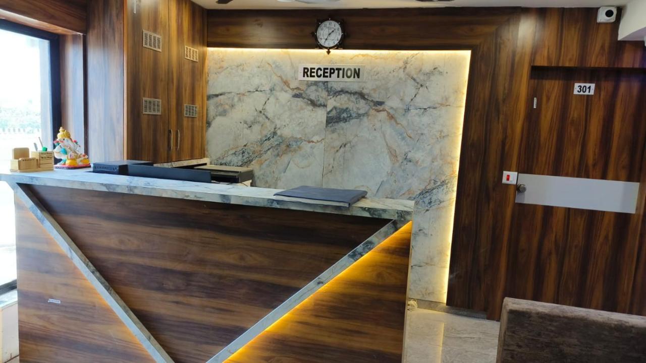 Hotel Ozone,Ahmadabad Zewnętrze zdjęcie