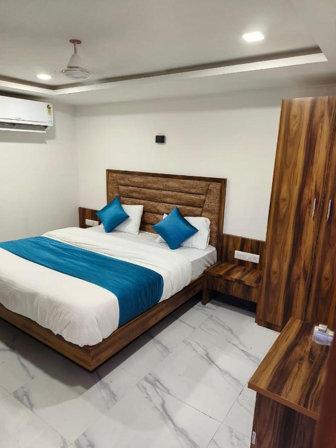 Hotel Ozone,Ahmadabad Zewnętrze zdjęcie
