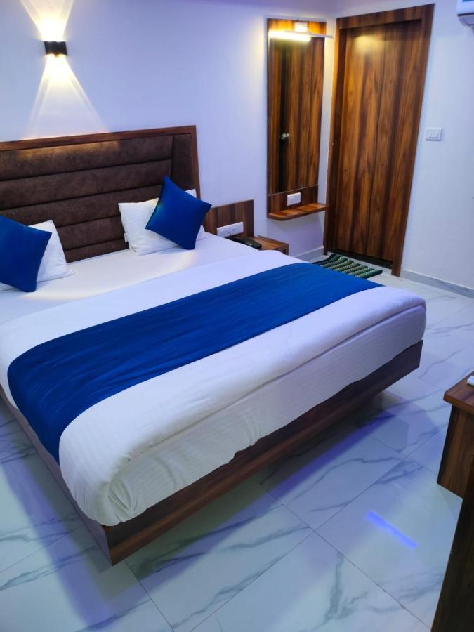 Hotel Ozone,Ahmadabad Zewnętrze zdjęcie