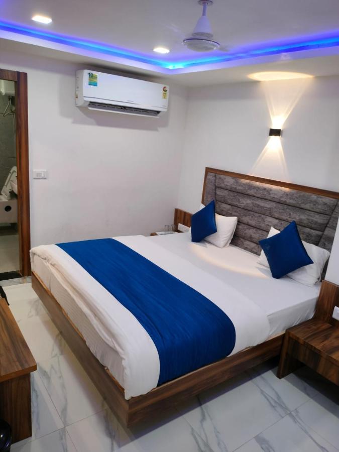Hotel Ozone,Ahmadabad Zewnętrze zdjęcie
