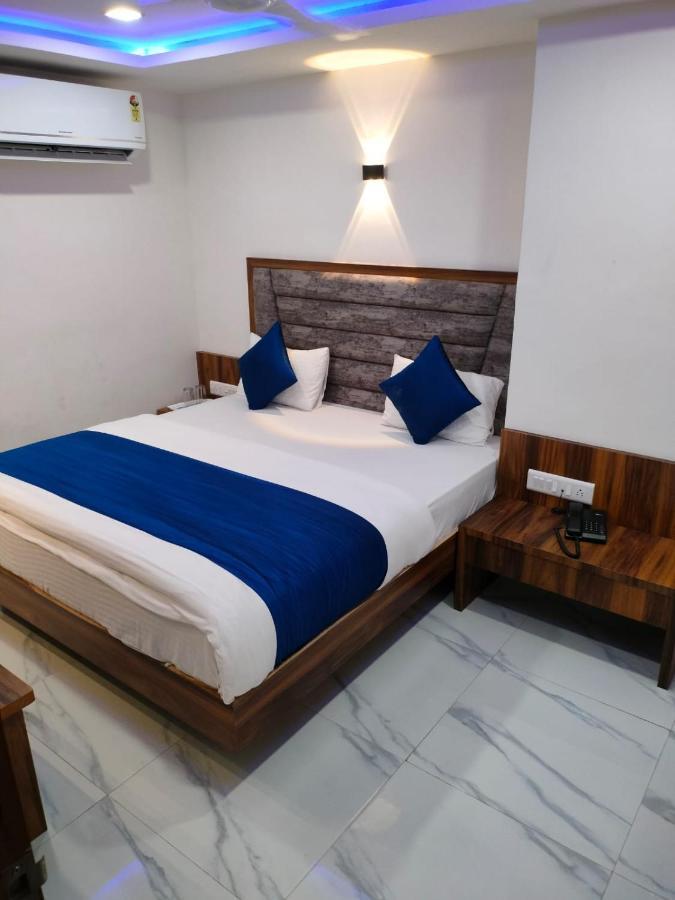 Hotel Ozone,Ahmadabad Zewnętrze zdjęcie