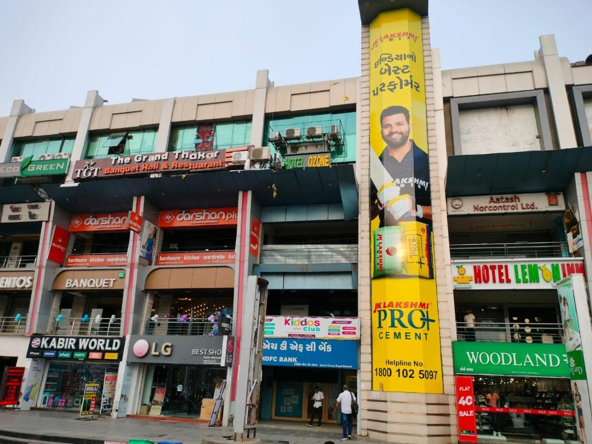 Hotel Ozone,Ahmadabad Zewnętrze zdjęcie