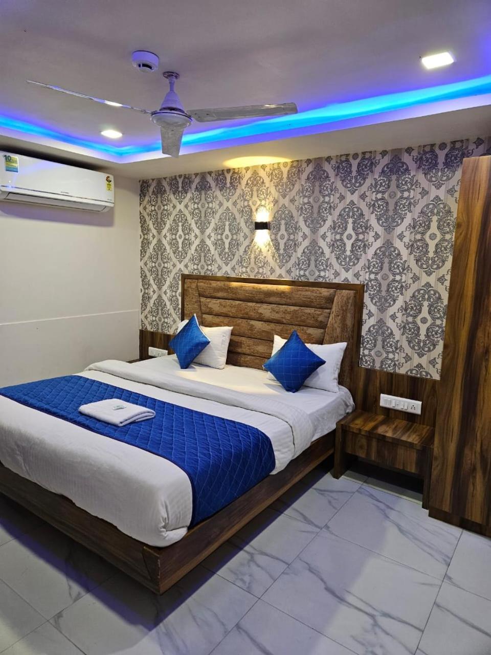 Hotel Ozone,Ahmadabad Zewnętrze zdjęcie