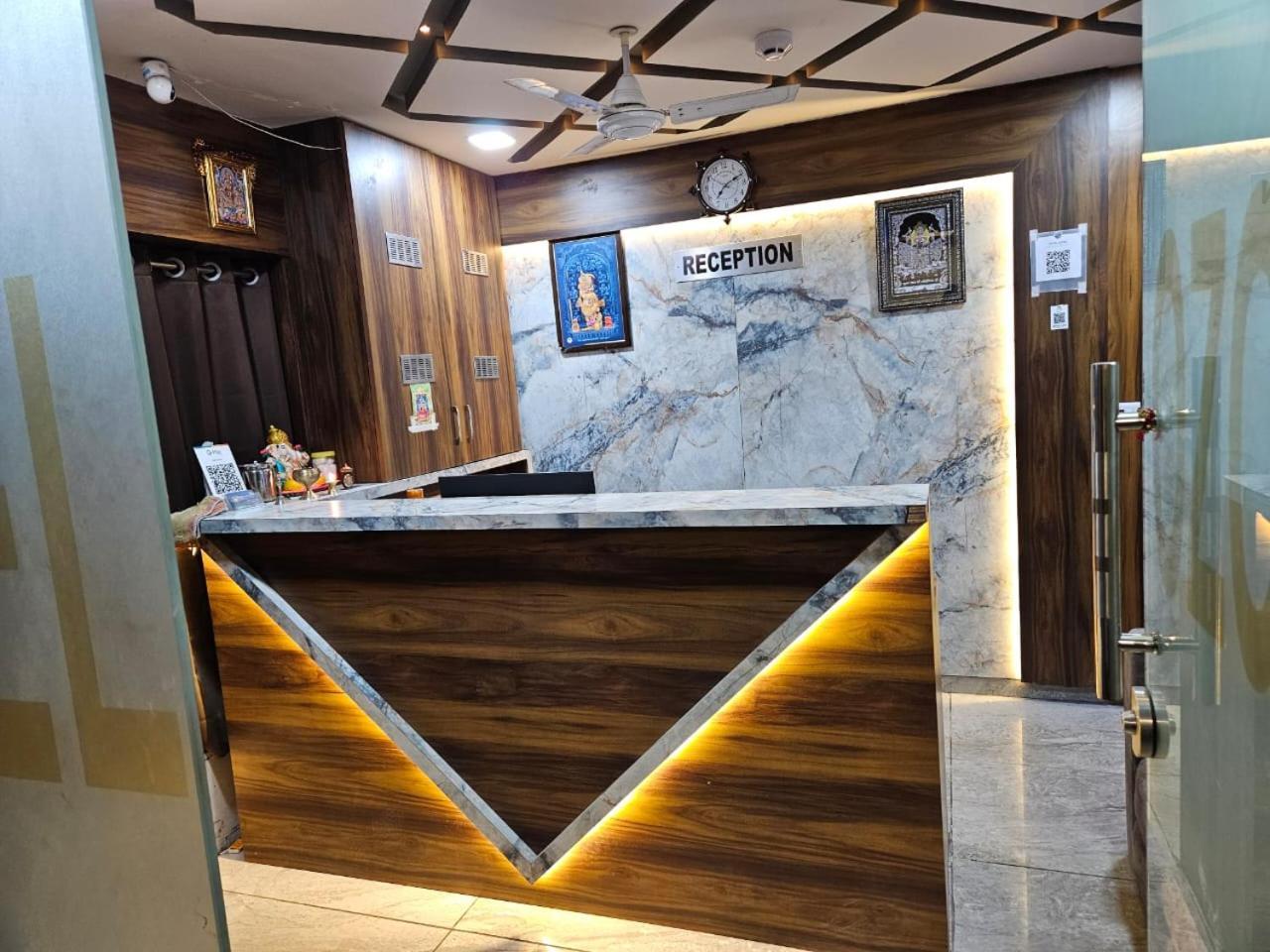 Hotel Ozone,Ahmadabad Zewnętrze zdjęcie