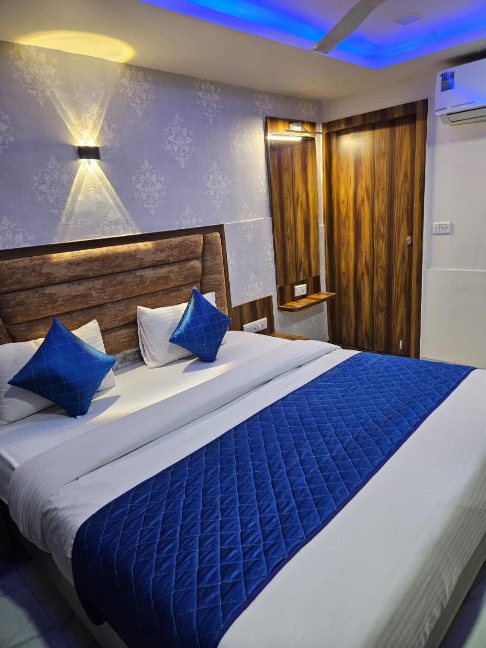 Hotel Ozone,Ahmadabad Zewnętrze zdjęcie