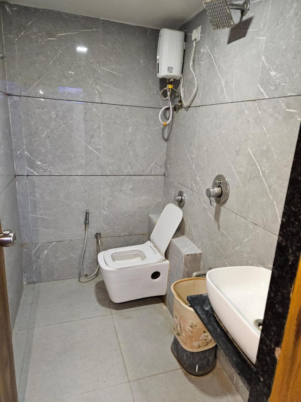 Hotel Ozone,Ahmadabad Zewnętrze zdjęcie