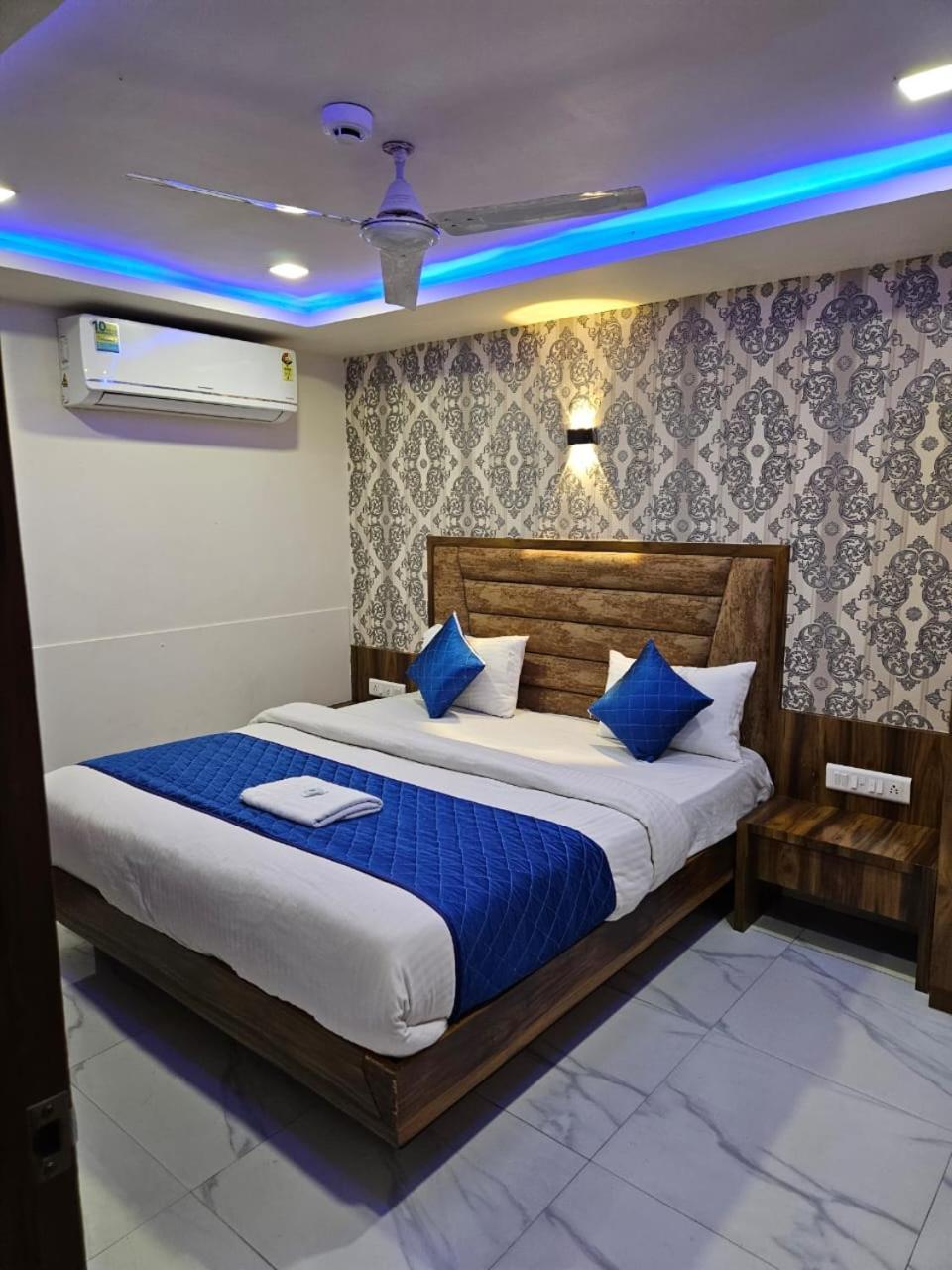 Hotel Ozone,Ahmadabad Zewnętrze zdjęcie